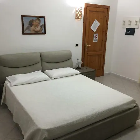 Mongiardino Bed & Breakfast *